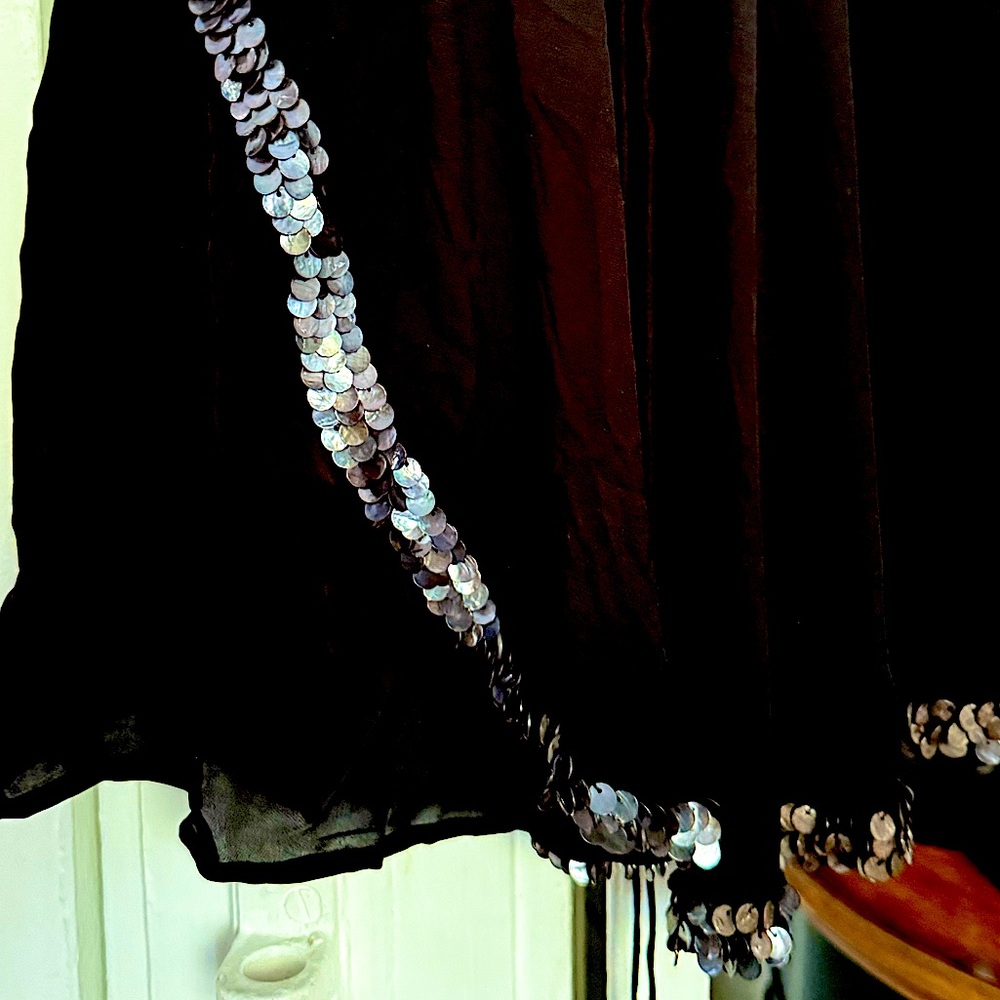 Madison Marcus Brown Dress with Seashell Hemmed Embellishments - Picture 4 of 4